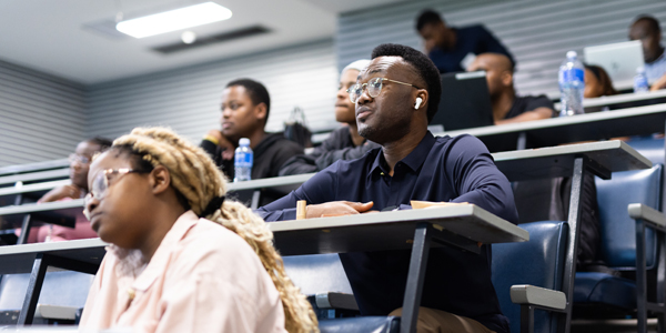 Students, lectures | CURIOS.TY 20: #Thrive © https://www.wits.ac.za/curiosity/